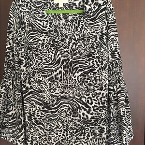 Beautiful animal print bell sleeve tunic